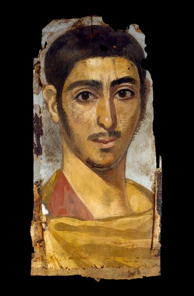 Mummieportret in encaustiek op houten paneel: jonge man, misschien een soldaat, 193 - 235 door Unbekannt
