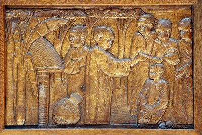 Namugongo katholieke martelarenheiligdom, Kampala. Kerkdeur reliëf, 20160217, Kampala, Oeganda door Unbekannt