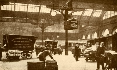 Elektrische pakketdrager boven het hoofd, Victoria Station, Manchester, 1930 door Unbekannt