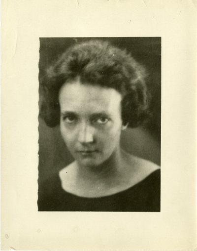 Portret van Irène Joliot-Curie 1897-1956 door Unbekannt