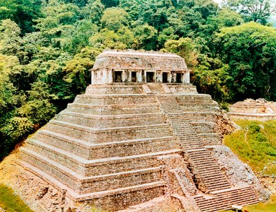Piramide en Tempel van de Inscripties, Palenque, Mexico, 7e eeuw door Unbekannt