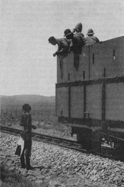 Ondervraging van een Zoeloe over de verblijfplaats van de Boeren, 1902 door Unbekannt