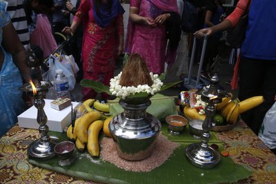 Ratha Yatra wagenfestival in Parijs, Offers door Unbekannt