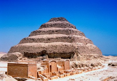 Trappiramide van koning Djoser Zozer, Saqqara, Egypte, 3e dynastie, ca. 2613 v.Chr. door Unbekannt