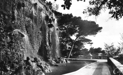 De waterval van het kasteel, Nice, Zuid-Frankrijk door Unbekannt
