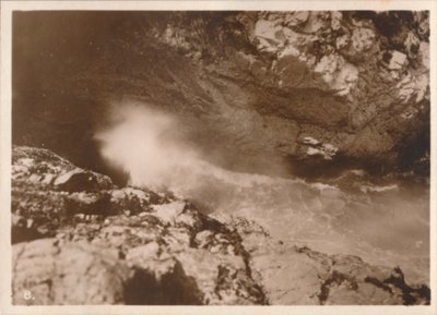 De Duivels Blaasbalg, Kynance Cove, 1927 door Unbekannt
