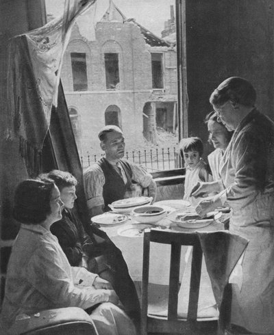 Het Gezin Moet Eten, ca. 1940 door Unbekannt