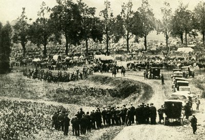De Duitsers arresteren burgers in Visé, België, augustus 1914, ca. 1920 door Unbekannt