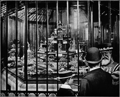 De Koninklijke Regalia, Tower of London, c1903 door Unbekannt