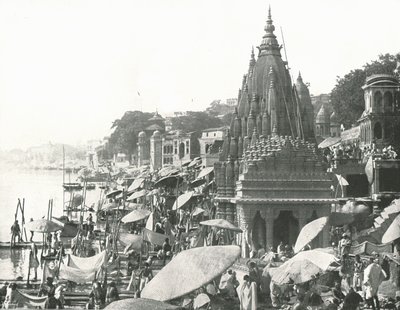 De Vishnu vijver en Ghat, Benares, India, 1895 door Unbekannt