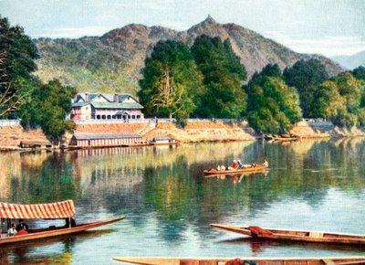 De rivier Jhelum en clubhuis in Srinagar, India, begin 20e eeuw door Unbekannt