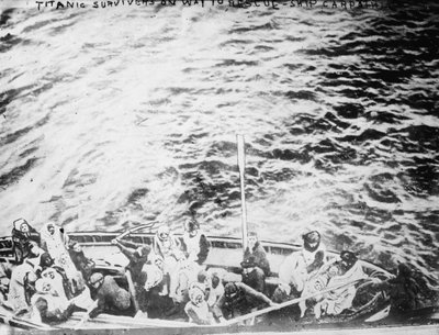Titanic overlevenden op weg naar reddingsschip Carpathia door Unbekannt