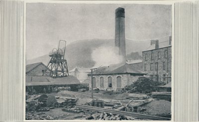 Top van een kolenmijn, 1910 door Unbekannt