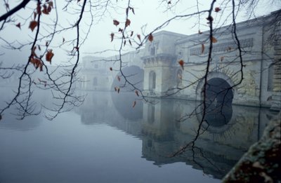 Brug over het meer, Blenheim Palace, Oxfordshire, gebouwd ca. 1705-24 eeuw door Unbekannt Unbekannt