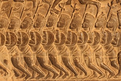 Angkor Wat. Detail van reliëfsculptuur van de Slag bij Kurukshetra, Siem Reap, Cambodja door Unbekannt