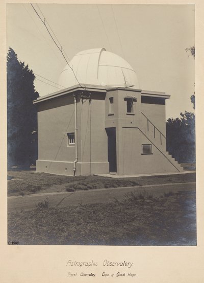 Gebouw en koepel voor de astrographische telescoop door Unbekannt