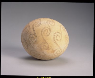 Versierd struisvogelei, Egyptisch, c.2e millennium v.Chr. door Unbekannt