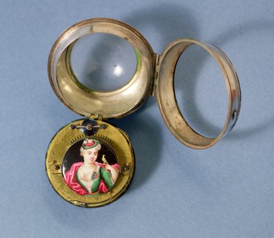 Frans zakhorloge met beugel met een emaille portret van een meisje en een kanarie, in een zilveren kast, door J.Jacque Andre Bosset, ca. 1700 door Unbekannt