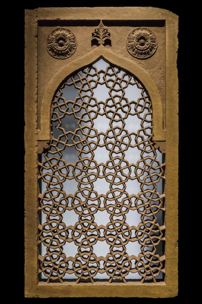 Jali met achthoeken en sterren. Noord-India, eind 16e - begin 17e eeuw. Gesneden gres. Louvre Museum door William M. Timlin