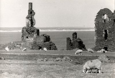 Ruïnes van een kasteel, Wick, Hooglanden door Unbekannt