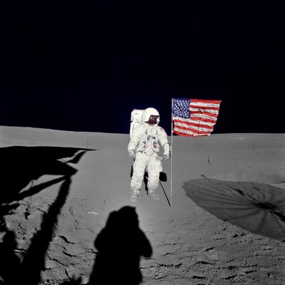 Ruimtewandeling van Edgar Mitchell tijdens Apollo 14 missie door Unbekannt