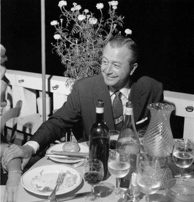 De acteur, regisseur Robert Young in Venetië Lido - 1954 door Unbekannt