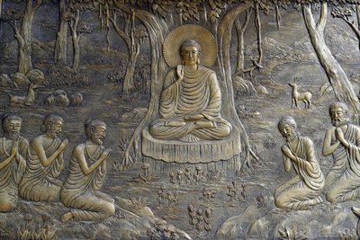 Tinh Xa Ngoc Chau Boeddhistische tempel, Het Leven van de Boeddha, Siddhartha Gautama, De Boeddha predikte zijn eerste preek aan de vijf monniken in het Hertenpark in Varanasi, Chau Doc, Vietnam, 2018 (foto) door Unbekannt