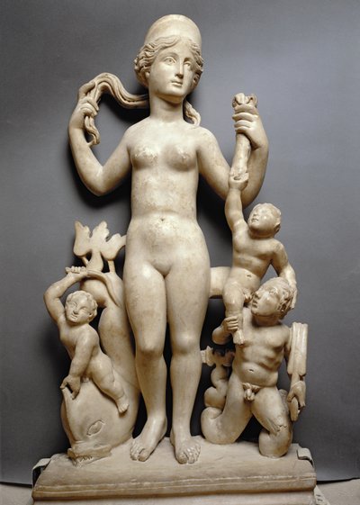 Venus met putti, een triton en een dolfijn, Romeins, 4e eeuw n.Chr. (marmer) door Unbekannt