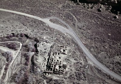 Uitzicht op een oude nederzetting van Anasazi, Chaco Ruins Culture National Park, Chaco Canyon, New Mexico, Verenigde Staten van Amerika, Anasazi beschaving door Benjamin Baud