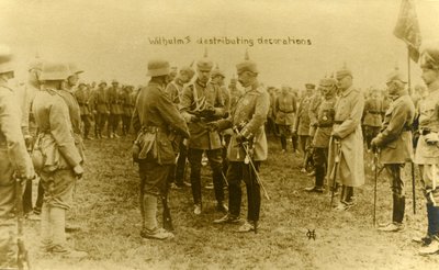 Eerste Wereldoorlog: Keizer Wilhelm II deelt onderscheidingen uit door Unbekannter Künstler