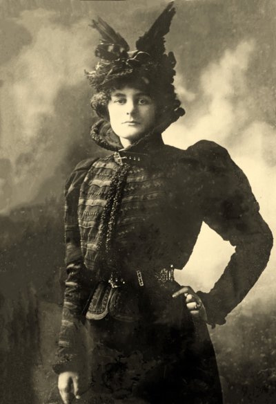 Portret van Maude Gonne McBride (1866 – 1953) door Unknown