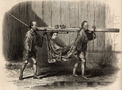 Palanquin in gebruik bij de mensen, open, de gebruiker legt zijn spullen op het dak voordat hij zich vestigt om zijn reis te maken. Gravure ter illustratie van de reis naar Japan in 1863-1864, door Aime Humbert, minister van de Zwitserse Confederatie, in 