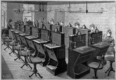 Telefonie in Zweden: kamer van het centrale telefoonbureau in Stockholm. Gravure in 