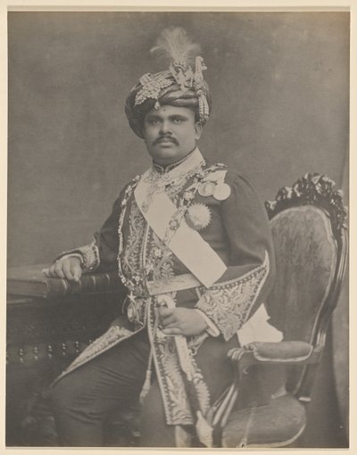 Z.H.H. de Maharadja Takhtsingji door Unknown artist