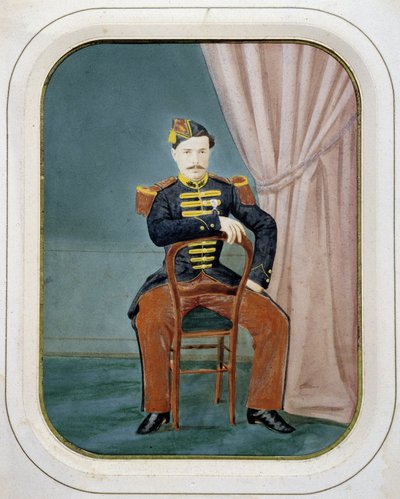 Portret van een soldaat. Anonieme gekleurde foto, circa 1880. door Unknown artist
