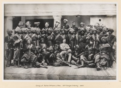 Groep van inheemse officieren en mannen, 20e Punjab Infanterie door Unknown photographer