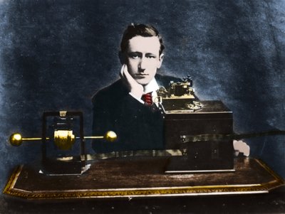 Guglielmo Marconi (1874-1937), Italiaanse natuurkundige en uitvinder in Engeland in 1896. door Unknown photographer