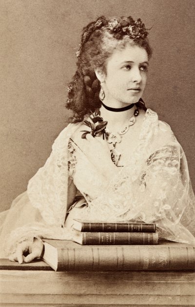 Portret van Pauline Lucca, ca. 1860s (zwart-wit foto) door Unknown photographer
