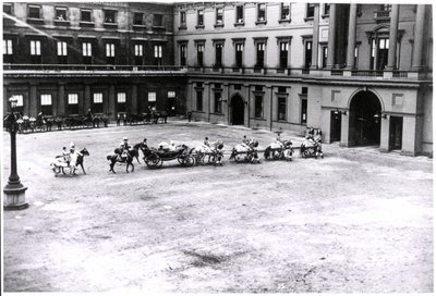 Koningin Victoria verlaat Buckingham Palace, Diamanten Jubileum, 22 juni 1897 (zw/w foto) door Unknown photographer