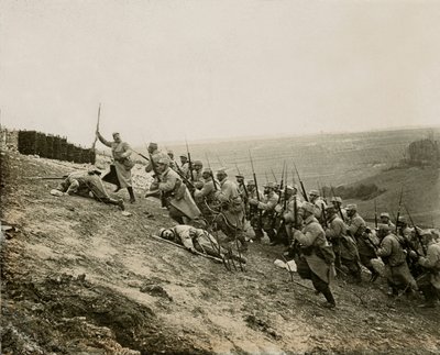 Oorlog van 14-18 (1914-1918) - Propaganda - Fotografische stereoscopische glasplaat LSU (L.S.U. La Stereoscopie Universelle) uitgegeven in 1914: verwijdering van de grote uitloper van Notre-Dame de Lorette (gemeente Ablain-Saint-Nazaire - Ablain Saint Naza door Unknown photographer