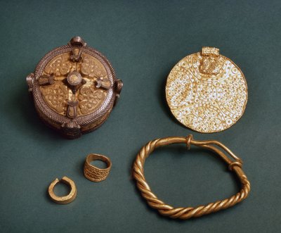 Viking sieraden uit Gotland, Zweden. 10e eeuw. Stockholm, Historiska Museet door Viking