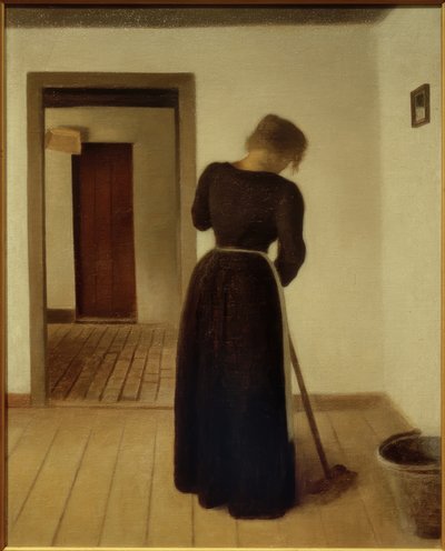 Interieur met een jonge vrouw aan het vegen door Vilhelm Hammershoi