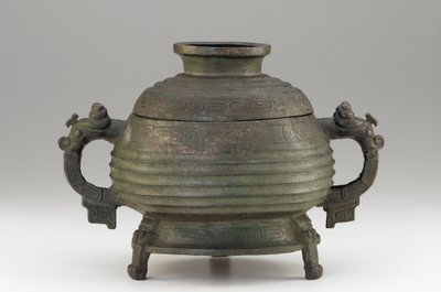 Vaatwerk (Kuei) en deksel, 9e-8e eeuw v.Chr. (brons) door Western Zhou Dynasty Chinese School