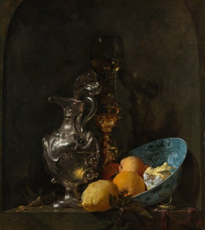 Stilleven met een zilveren kan en een porseleinen kom door Willem Kalf