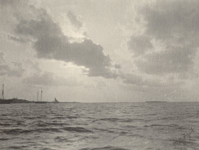 Zonsondergang boven water,jaren 1890 (foto) door William B. Post