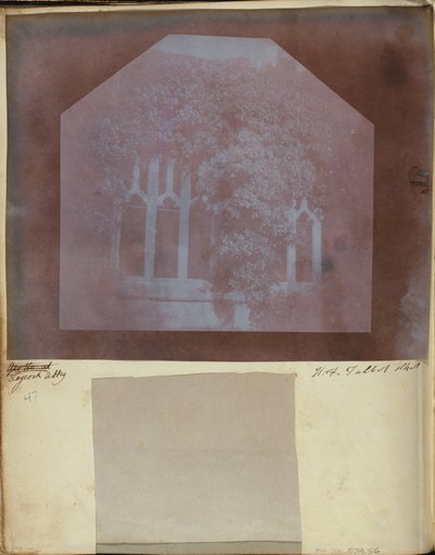 (detail) van de kloosters bij Lacock Abbey door William Henry Fox Talbot