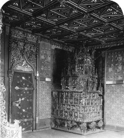 De oven in de Prinsenkamer, Festung Hohensalzburg, Salzburg, Oostenrijk, ca. 1900s door Wurthle and Sons