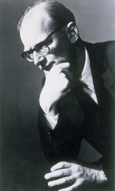 Arthur C Clarke, Britse sciencefictionauteur en uitvinder door Frederick (attr. to) Barnard