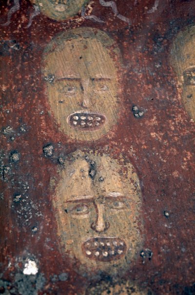 Hoofden van verdoemden, Laatste Oordeel fresco in Byzantijnse kerk van Odigitria, Mani-schiereiland, Peloponnesos, Griekenland door Georg Carl Heinrich Dollmann