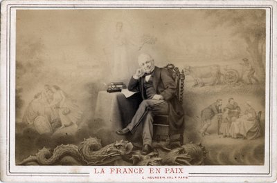 Parijse Commune: Frankrijk in vrede portret van Louis Adolphe Thiers (1797-1877) zittend op de draak waarschijnlijk symbool van de commune door Frederick (attr. to) Barnard